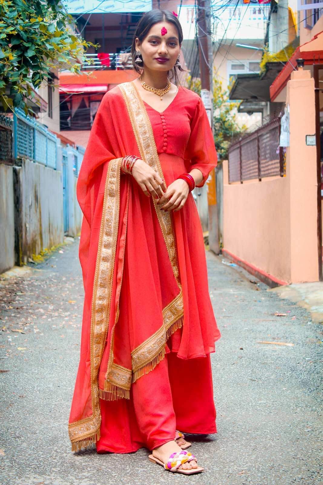 रातो अनारकली सेट